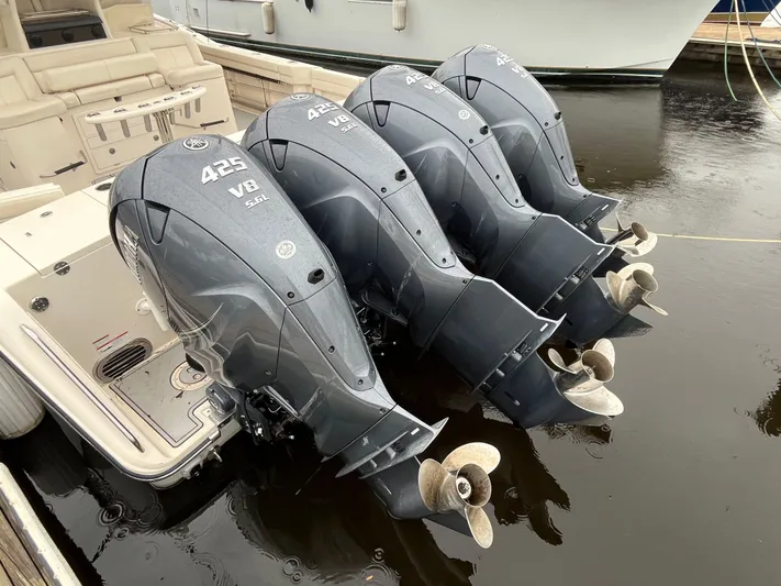  Yacht Photos Pics 2021 GRADY-WHITE 456 CANYON - Image 7