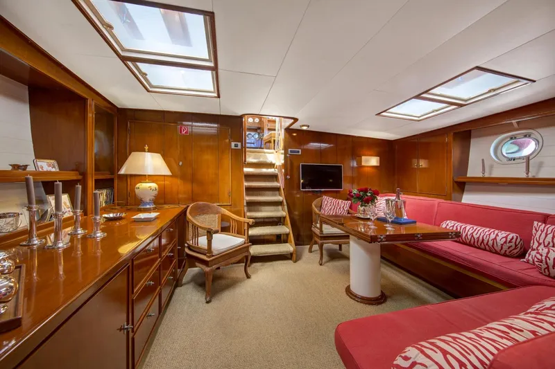 Atalanta J Yacht Photos Pics 