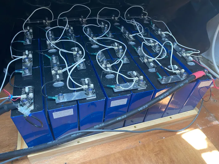 Hh Sound Waves Yacht Photos Pics Battery setup in a 2008 Lagoon 420 Hybrid yacht.