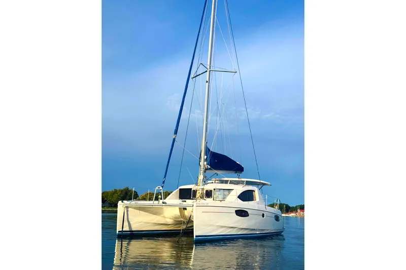 Way Maker Yacht Photos Pics Leopard 38 at Anchor