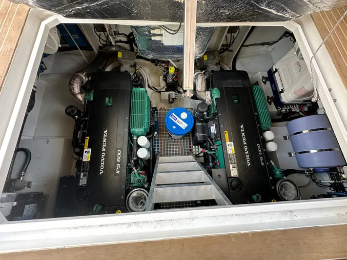 Nan Sea Cay Yacht Photos Pics Engine room of 2020 Sealine C430 yacht with dual Volvo Penta engines.