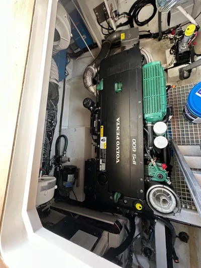 Nan Sea Cay Yacht Photos Pics Engine room of a 2020 Sealine C430 yacht with Volvo Penta IPS 600 engine.