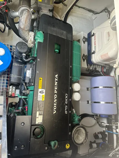 Nan Sea Cay Yacht Photos Pics Volvo Penta IPS 600 engine in a 2020 Sealine C430 yacht.