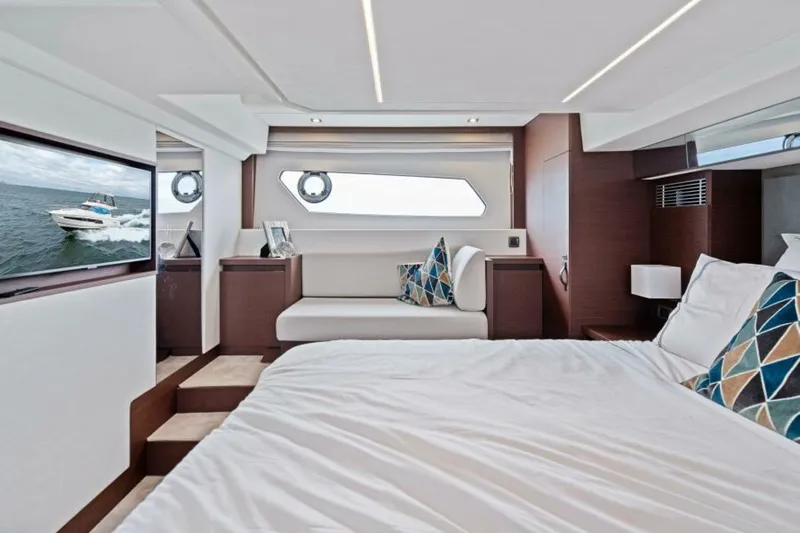 Miss Peggy Yacht Photos Pics 2024 46 Prestige Flybridge -Master Stateroom