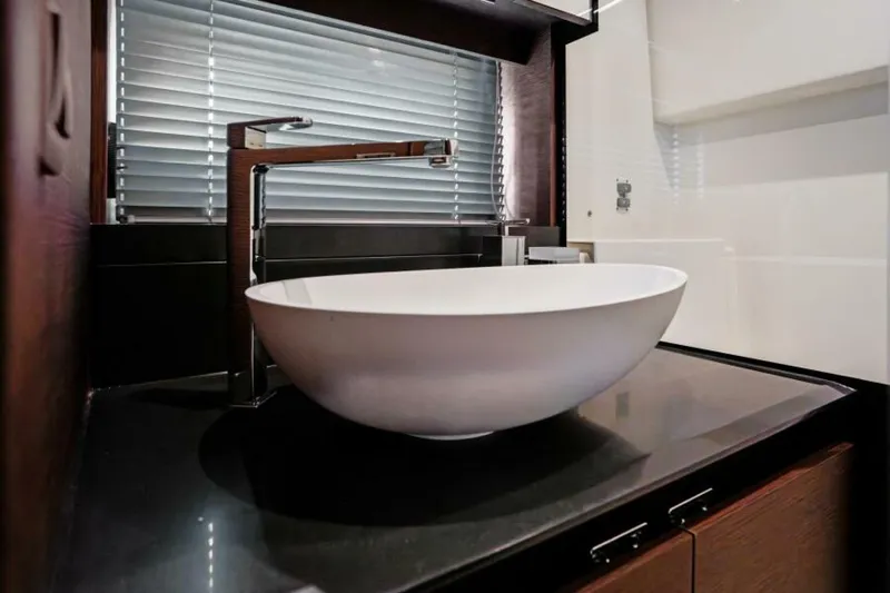 Miss Peggy Yacht Photos Pics 2024 46 Prestige Flybridge -VIP Stateroom Head