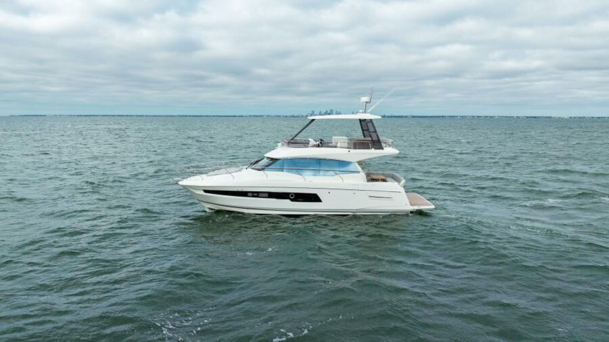 2024 Prestige 46 