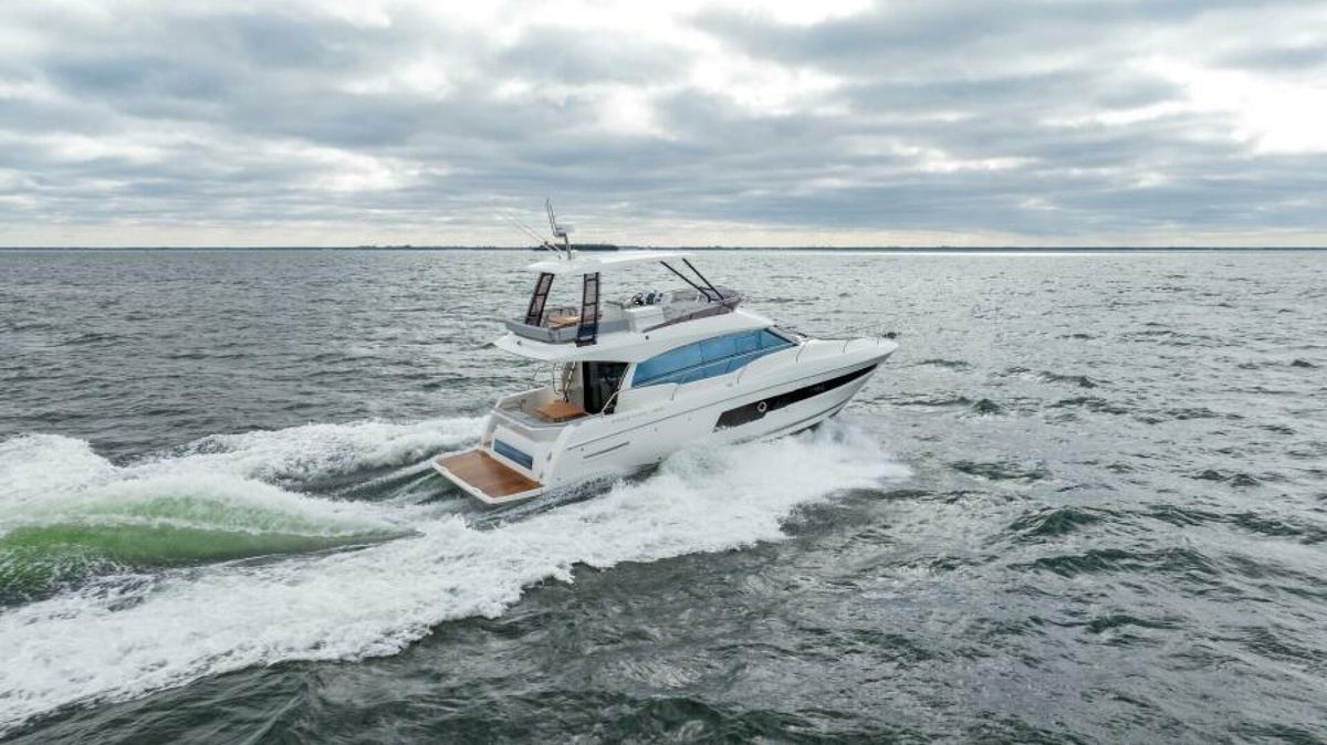 2024 Prestige 46 