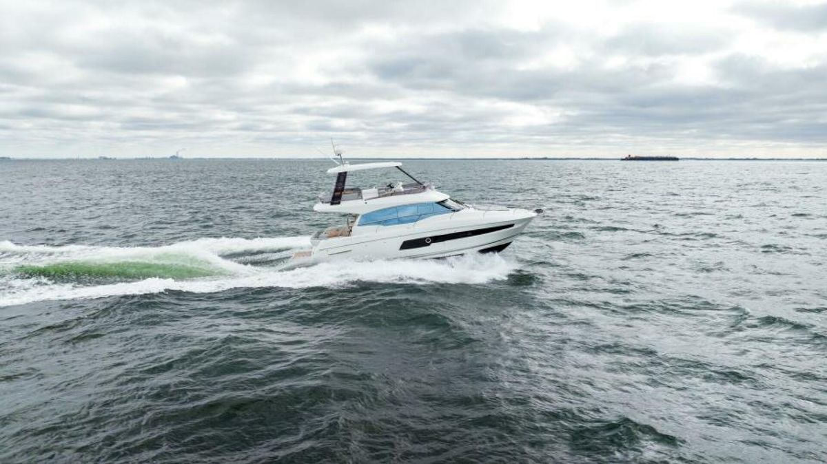 2024 Prestige 46 