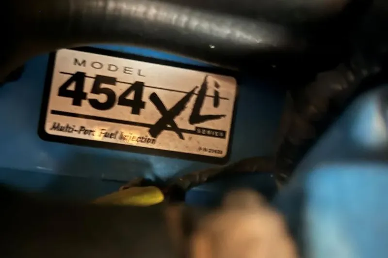  Yacht Photos Pics 1998 Carver 405 Motor Yacht engine label, Model 454 XL, Multi-Port Fuel Injection.