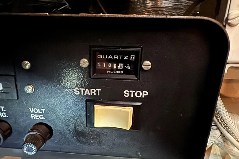  Yacht Photos Pics Control panel of a 1998 Carver 405 Motor Yacht with hour meter reading 1108.6 hours.