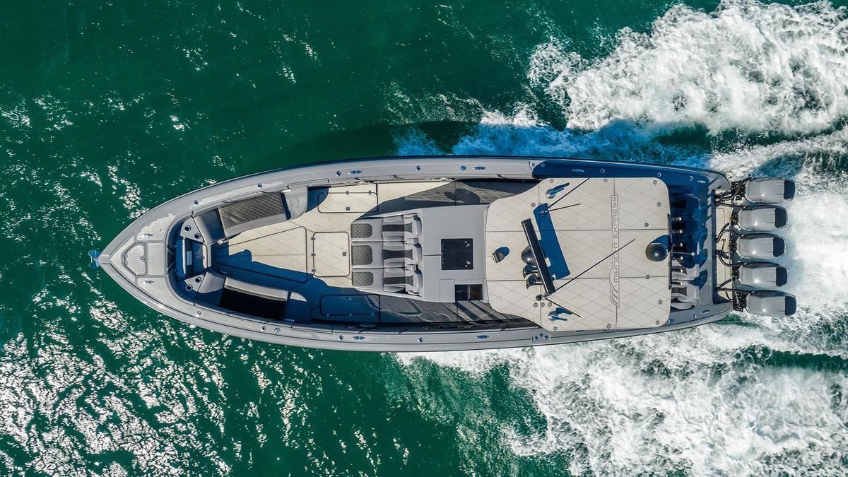 2019 Midnight Express 43 
