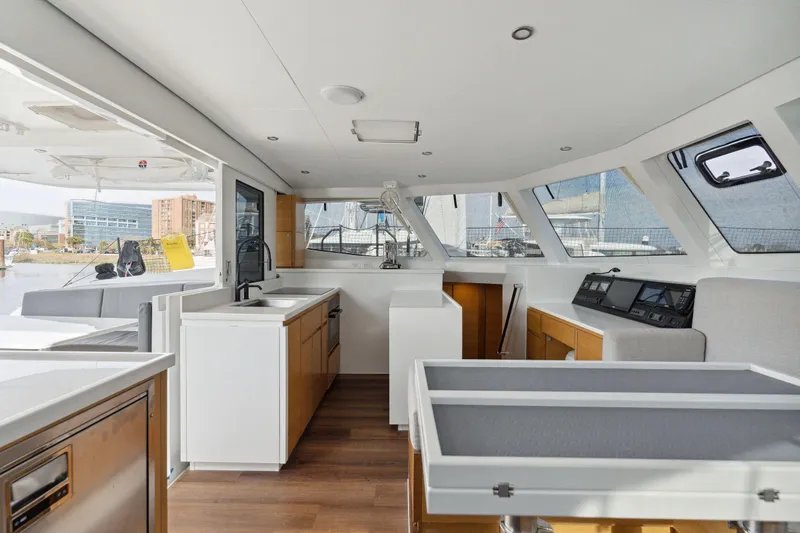 Sealife Yacht Photos Pics 