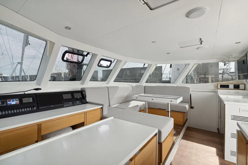 Sealife Yacht Photos Pics 