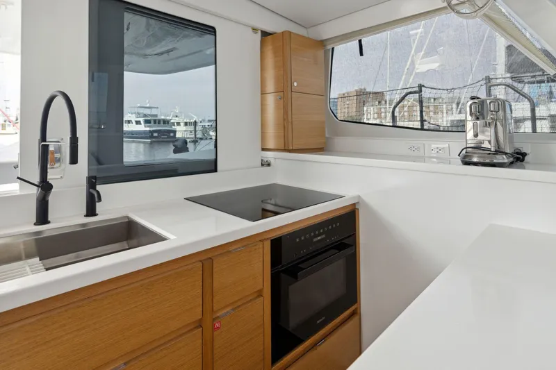 Sealife Yacht Photos Pics 