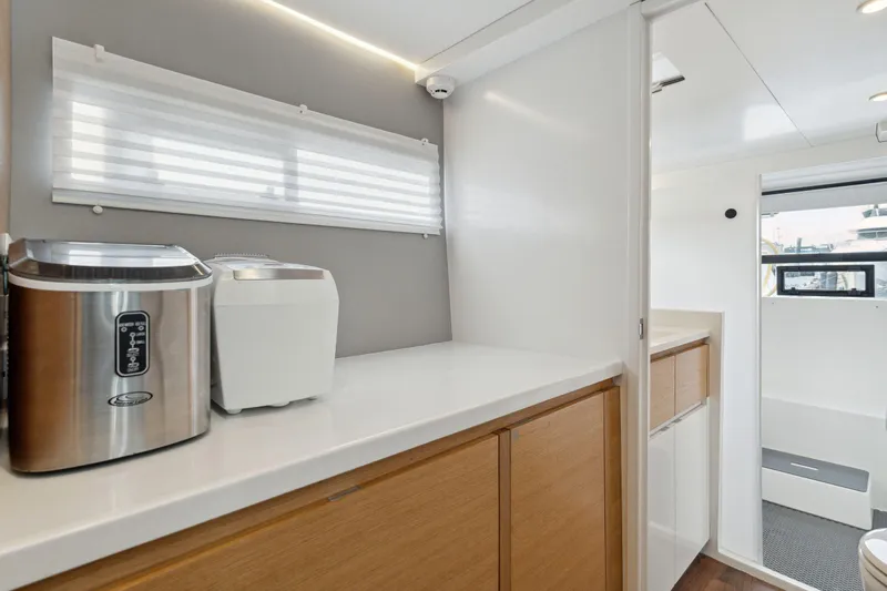 Sealife Yacht Photos Pics 