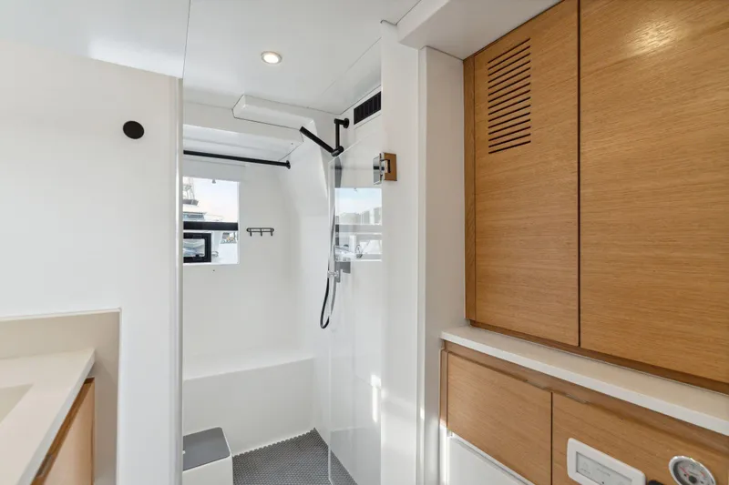 Sealife Yacht Photos Pics 