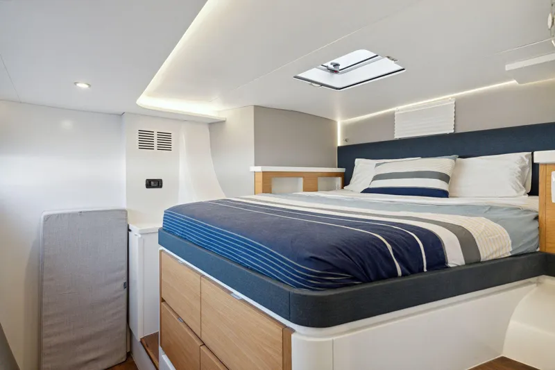 Sealife Yacht Photos Pics 