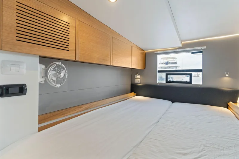 Sealife Yacht Photos Pics 