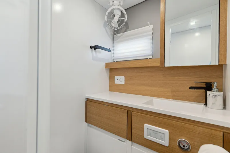 Sealife Yacht Photos Pics 