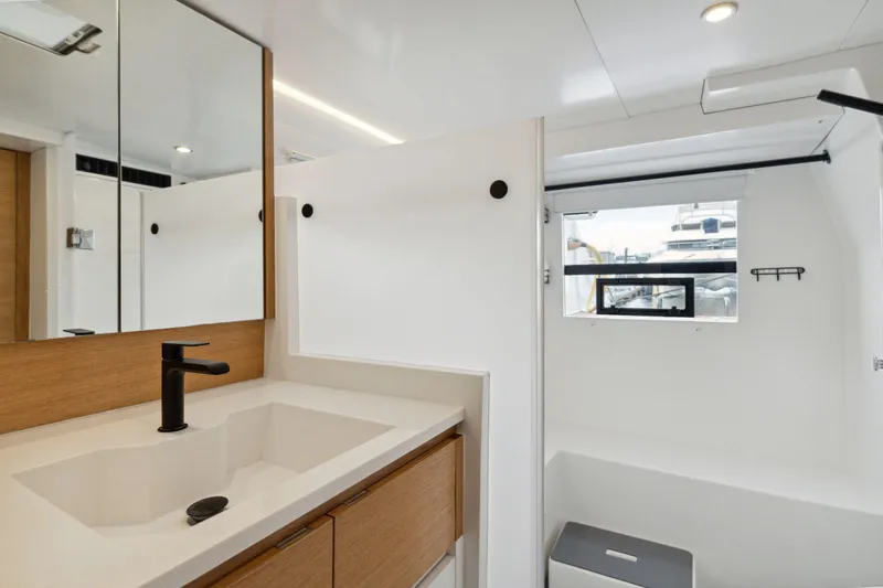 Sealife Yacht Photos Pics 