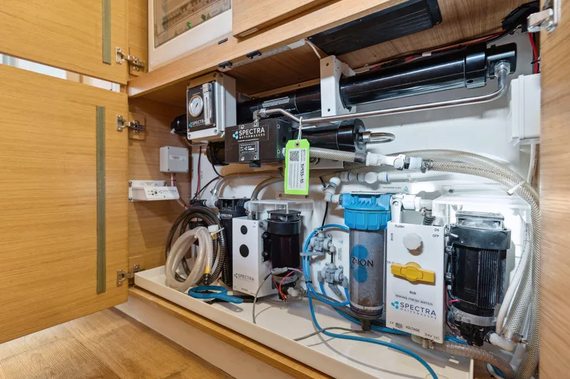 Sealife Yacht Photos Pics 