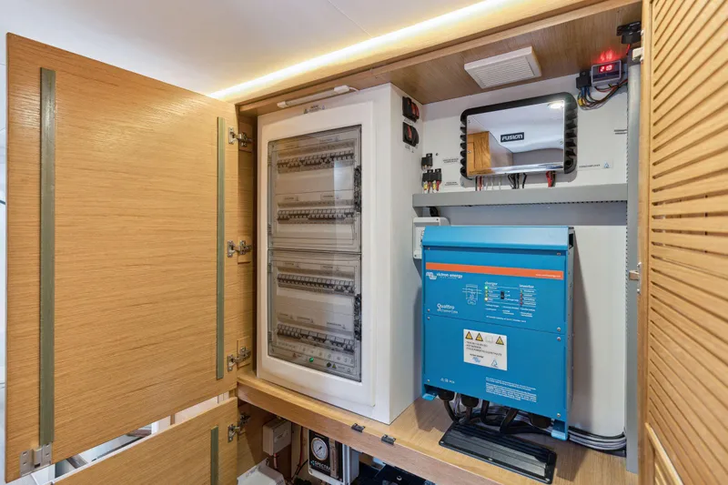 Sealife Yacht Photos Pics 