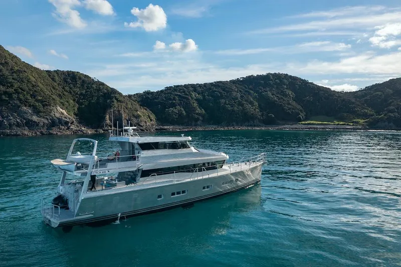 Mollymawk Yacht Photos Pics Circa Marine 24M