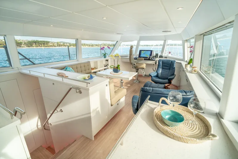 Mollymawk Yacht Photos Pics Circa Marine 24M