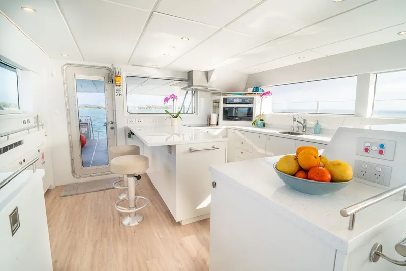 Mollymawk Yacht Photos Pics Circa Marine 24M