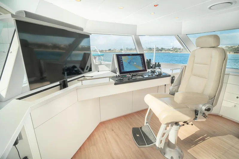 Mollymawk Yacht Photos Pics Circa Marine 24M