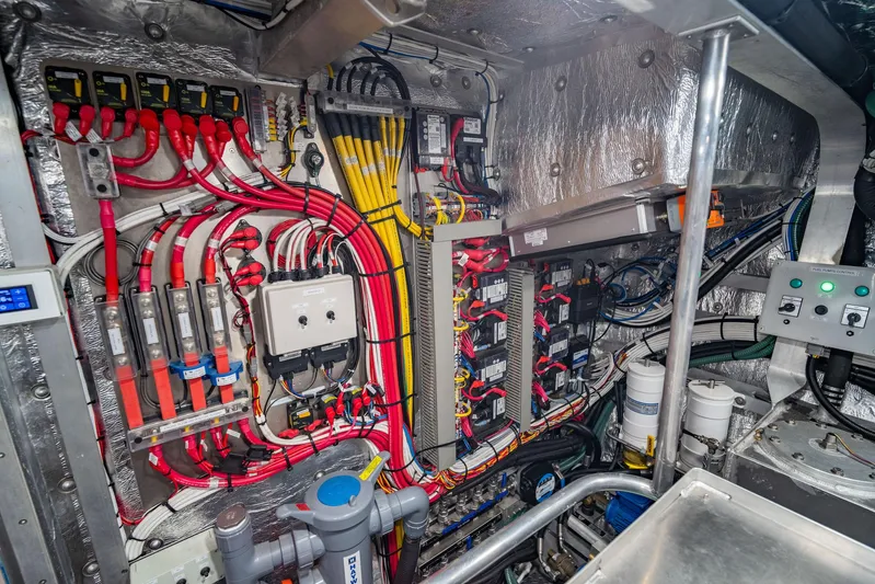 Mollymawk Yacht Photos Pics Circa Marine 24M