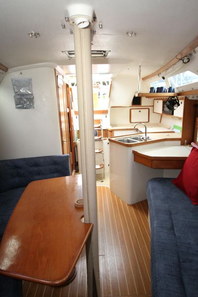 1998 Catalina 320