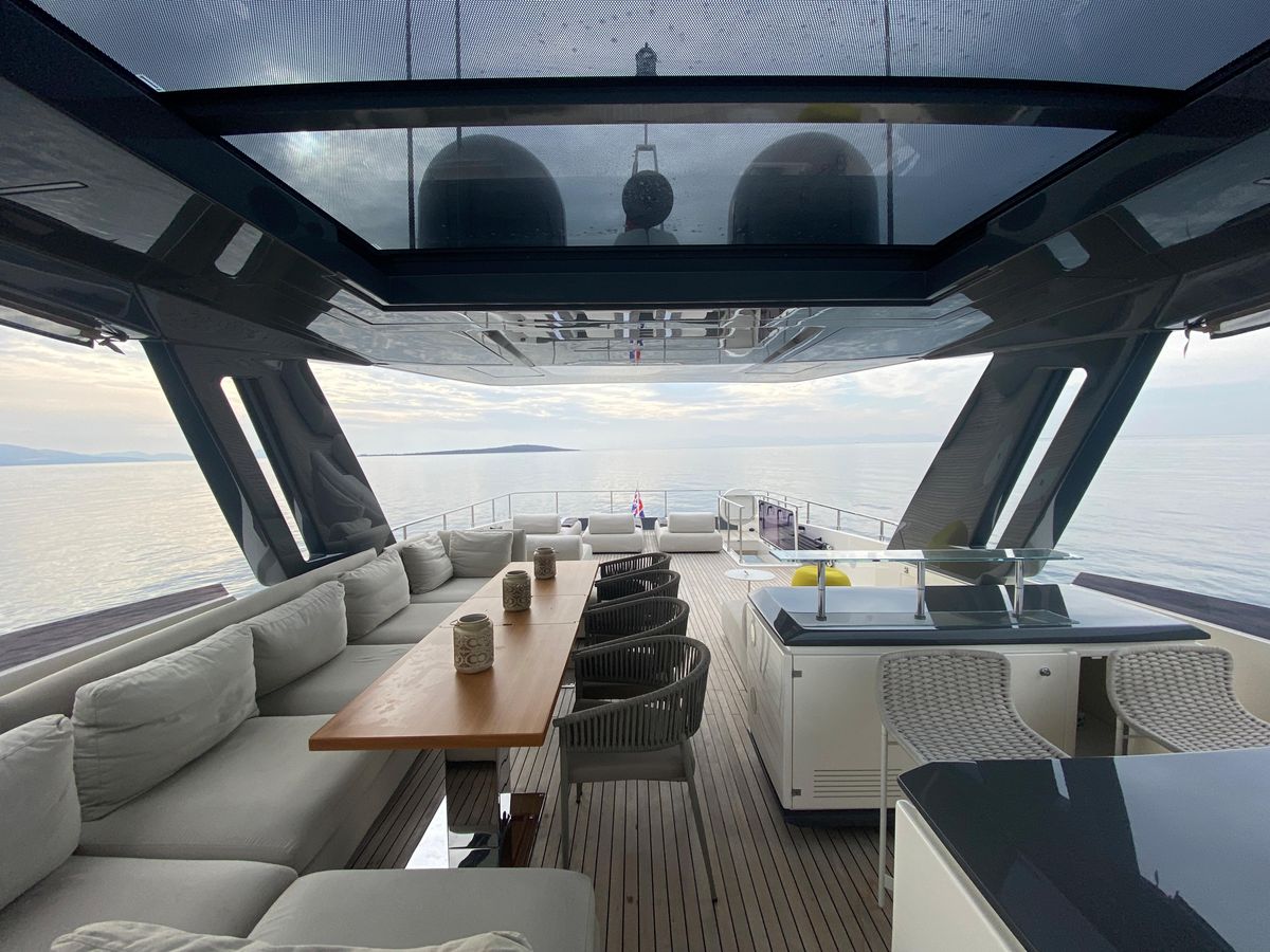 2021 Ferretti Yachts 93 