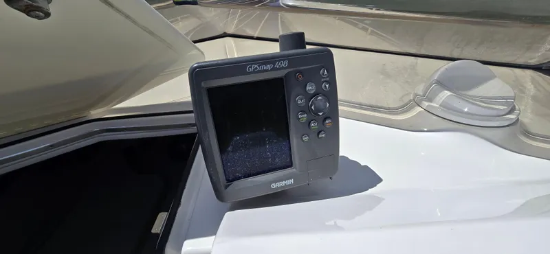  Yacht Photos Pics Garmin GPSmap 498 on 2007 Fountain 42 Executioner boat dashboard.
