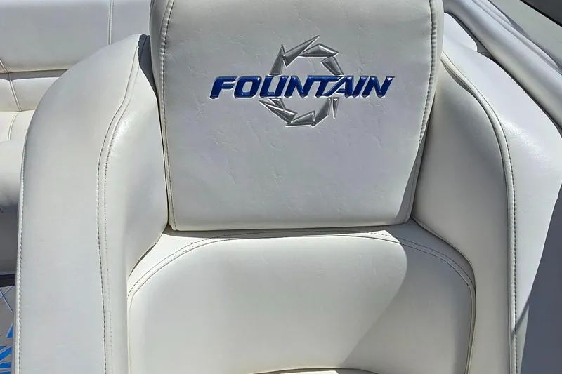  Yacht Photos Pics White leather seat with "Fountain" logo, 2007 Fountain 42 Executioner boat.