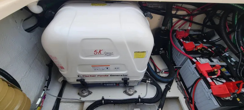  Yacht Photos Pics 2021 GRADY-WHITE 335 FREEDOM - Image 12