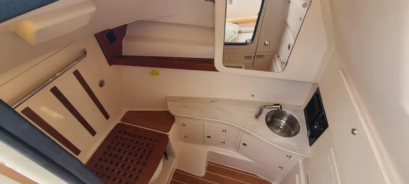  Yacht Photos Pics 2021 GRADY-WHITE 335 FREEDOM - Image 17