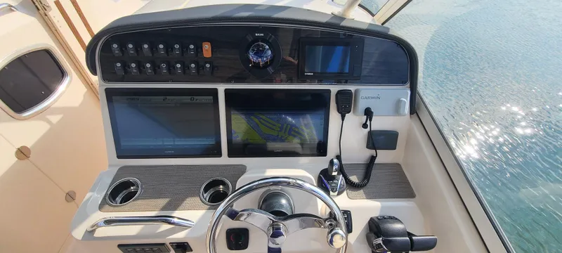  Yacht Photos Pics 2021 GRADY-WHITE 335 FREEDOM - Image 25