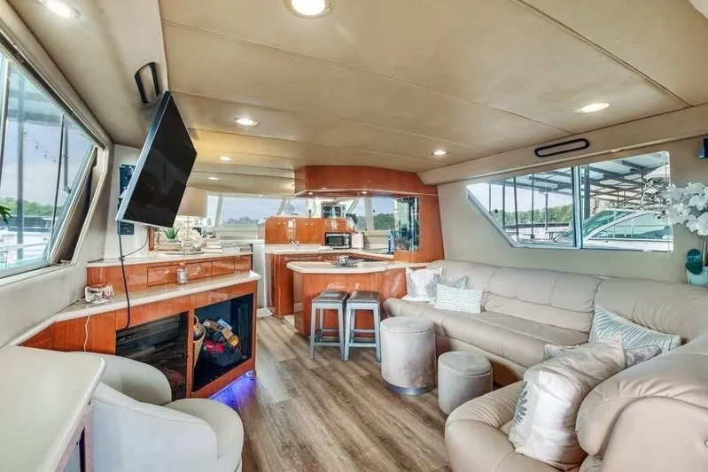  Yacht Photos Pics 1998 SEA RAY 550 SEDAN BRIDGE - Image 4