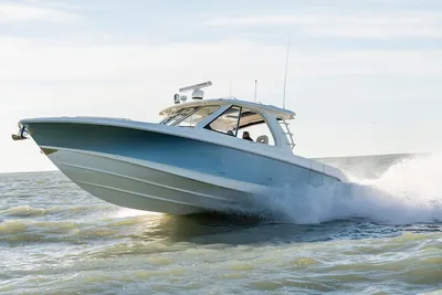 Boston Whaler 380 Realm