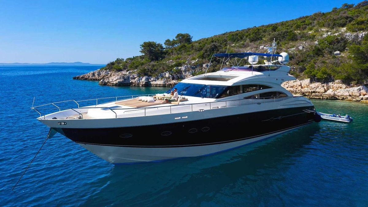 2011 Princess 84 