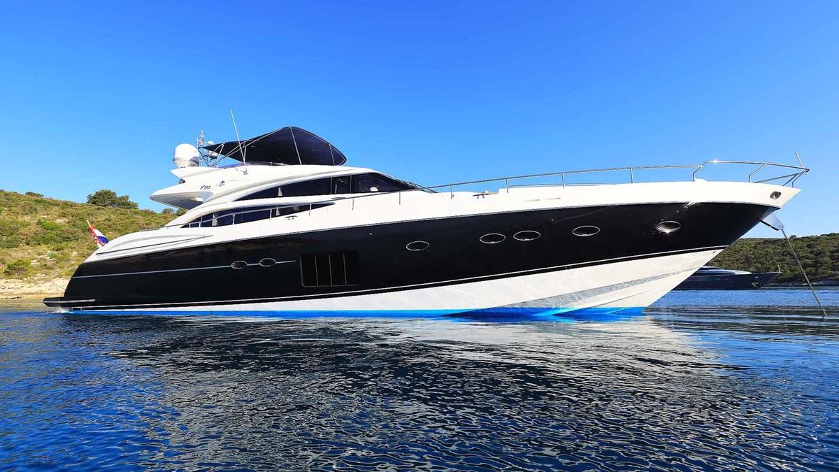 2011 Princess 84 