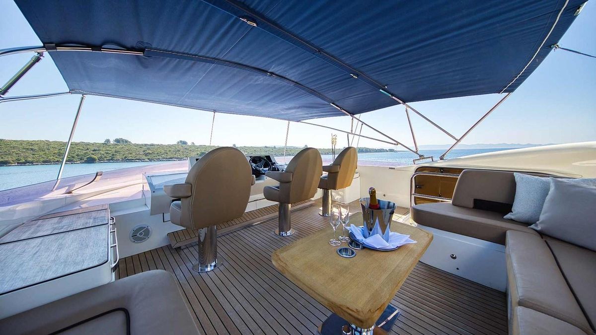 2011 Princess 84 