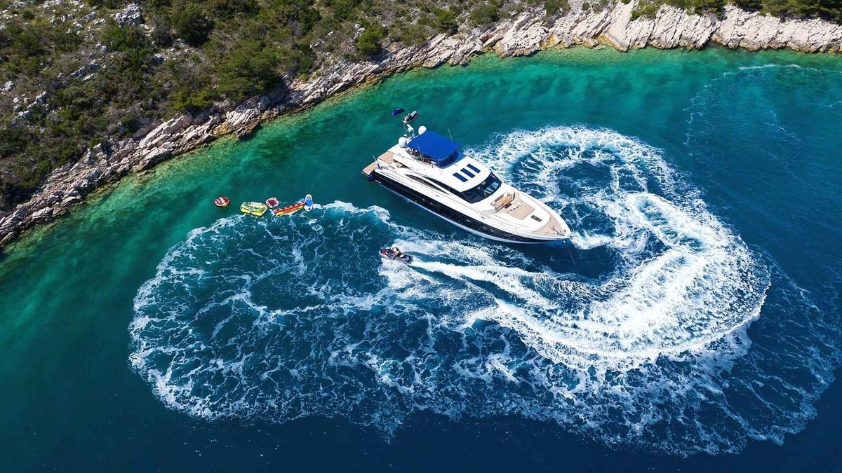 2011 Princess 84 