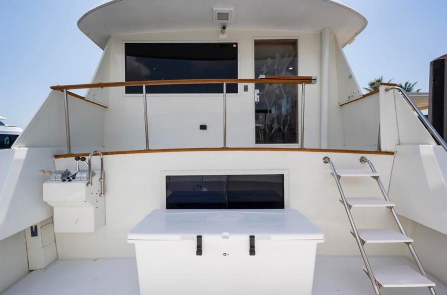 1989 Hatteras 70 Cockpit Motor Yacht