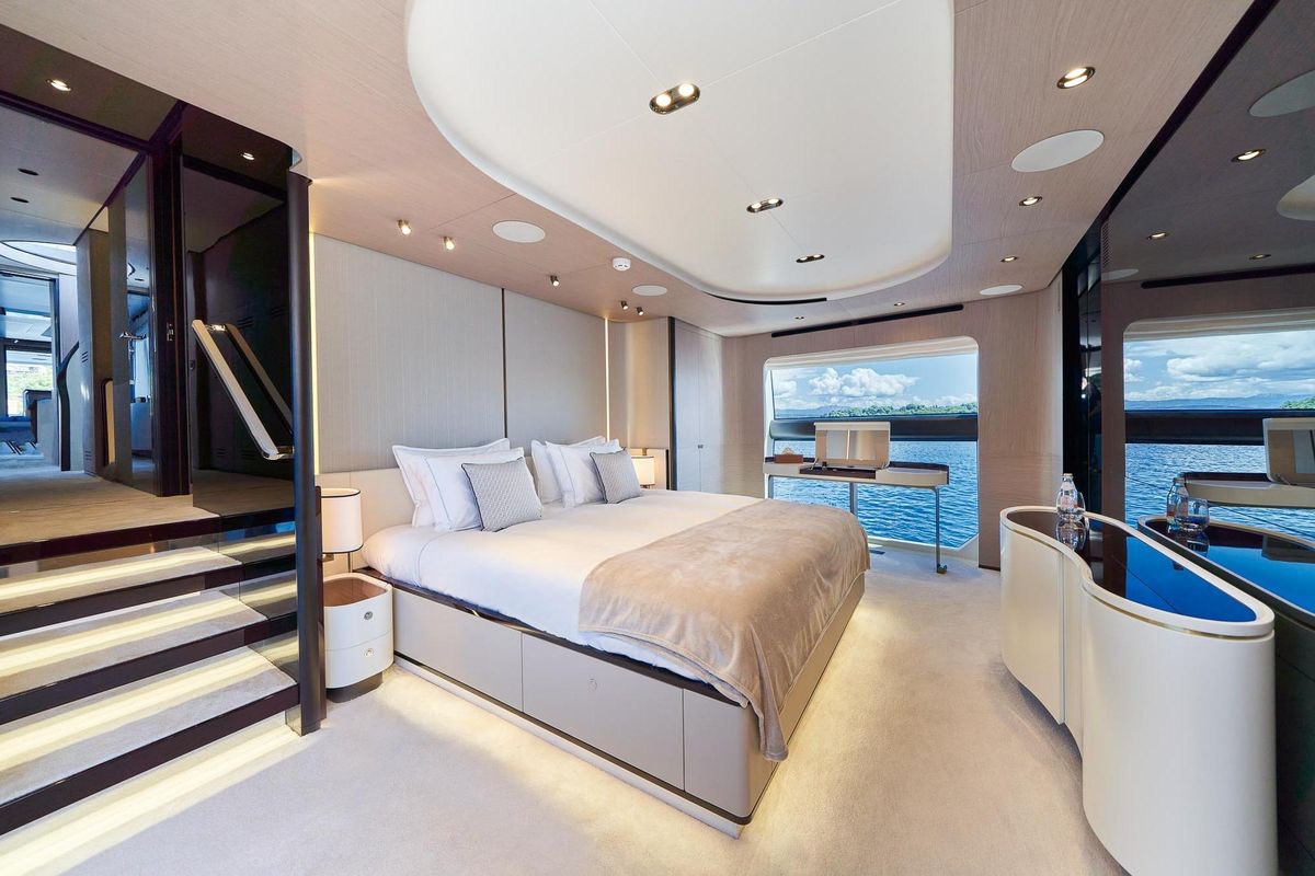 2024 Azimut 87 