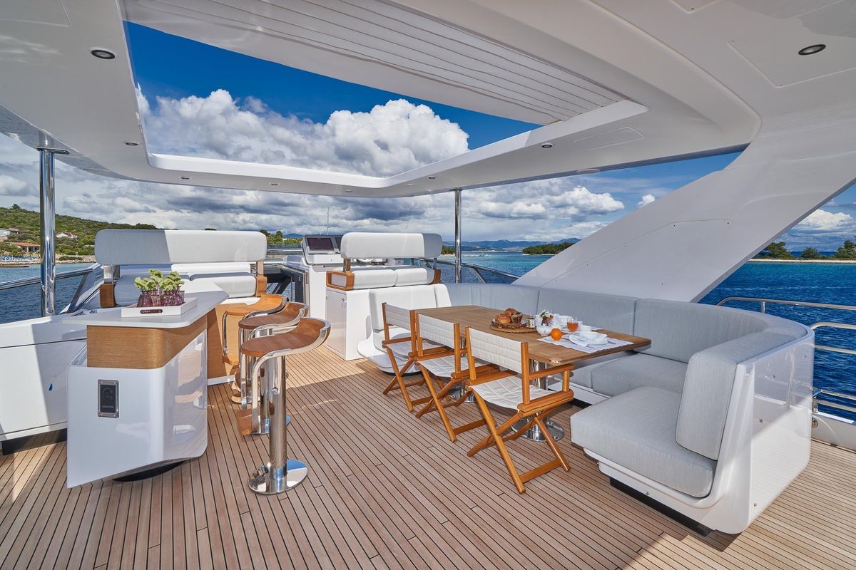 2024 Azimut 87 