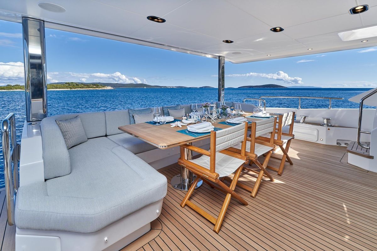 2024 Azimut 87 