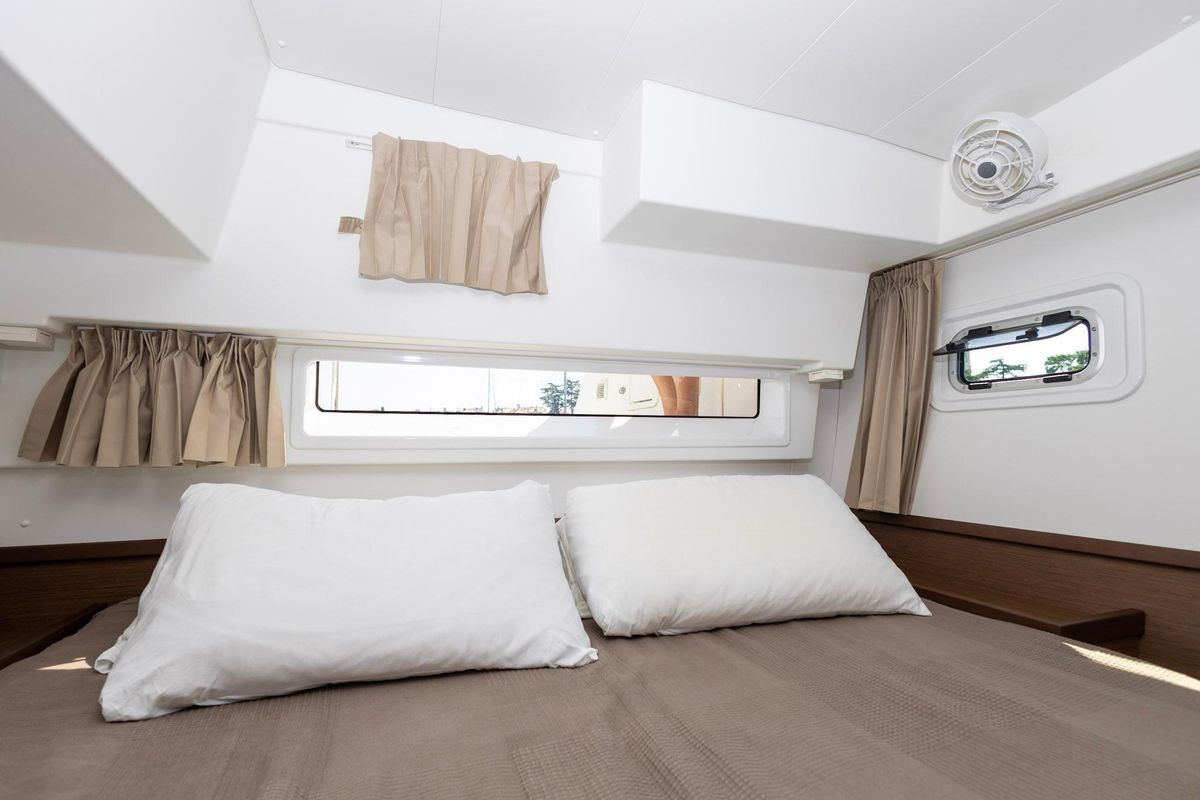 2019 Lagoon 42 