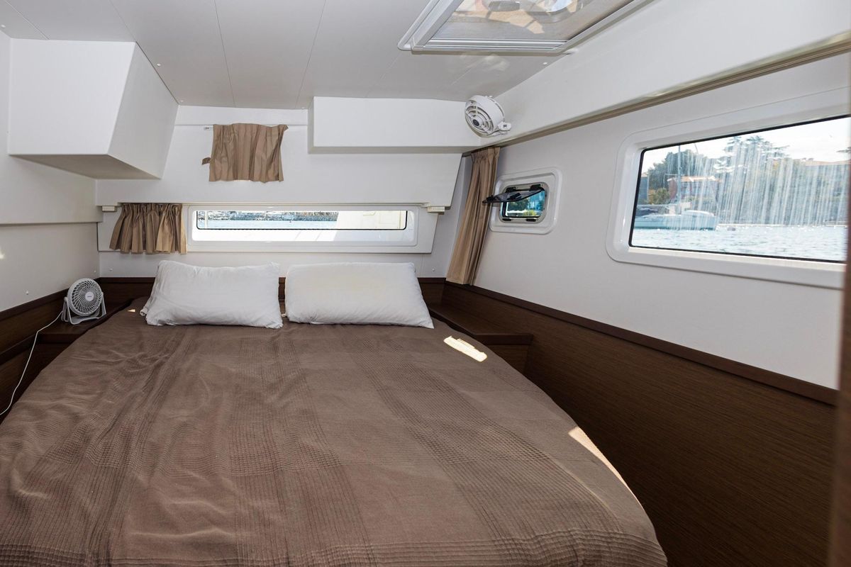 2019 Lagoon 42 